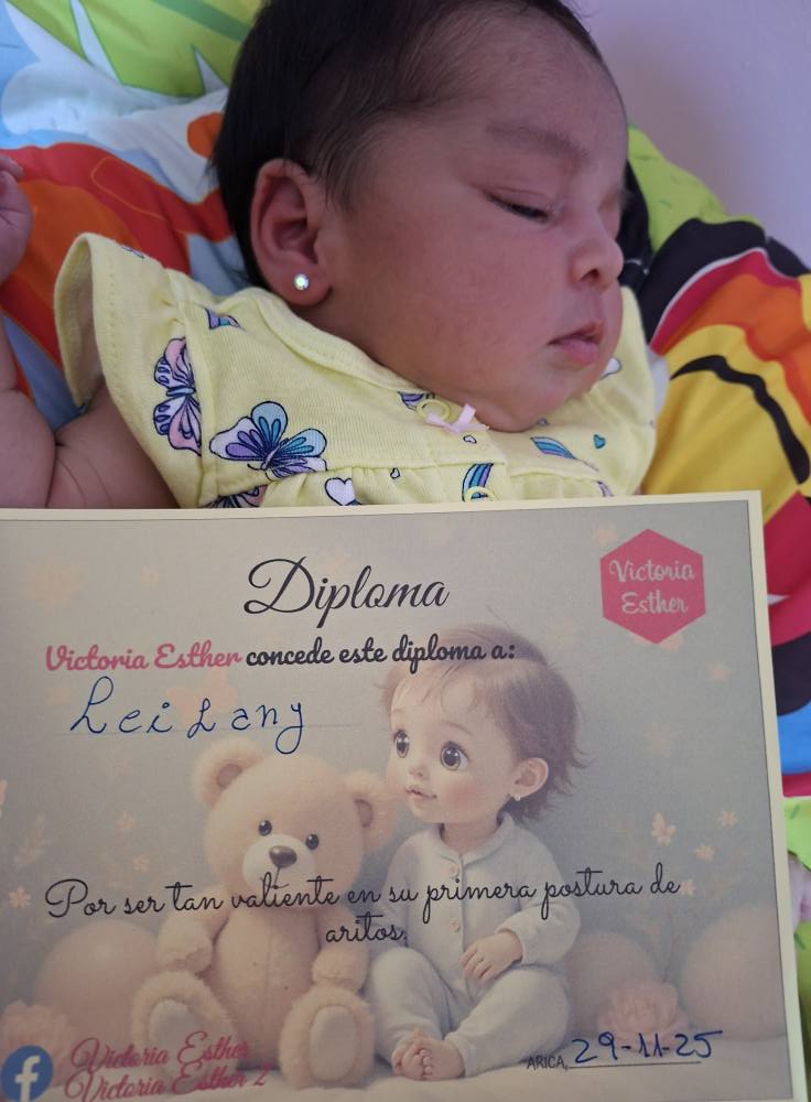 Bebé con diploma de valentía